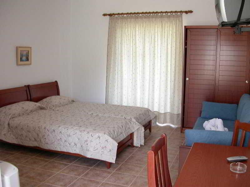 Alkion Hotel Kriopigi Bagian luar foto