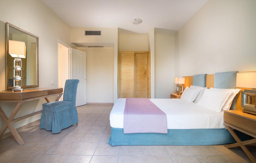 Alkion Hotel Kriopigi Bagian luar foto